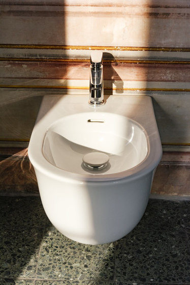The New Classic  | Mélangeur de lavabo 3-trous | Robinetterie pour lavabo | LAUFEN BATHROOMS