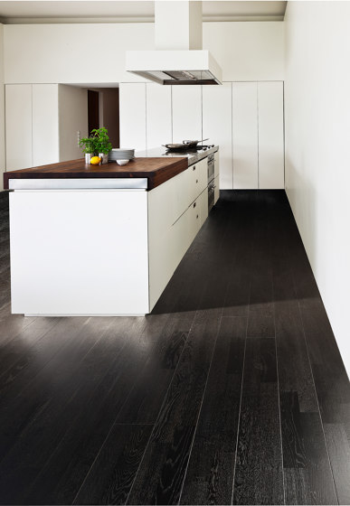 Classic Nouveau | Oak White | Wood flooring | Kährs