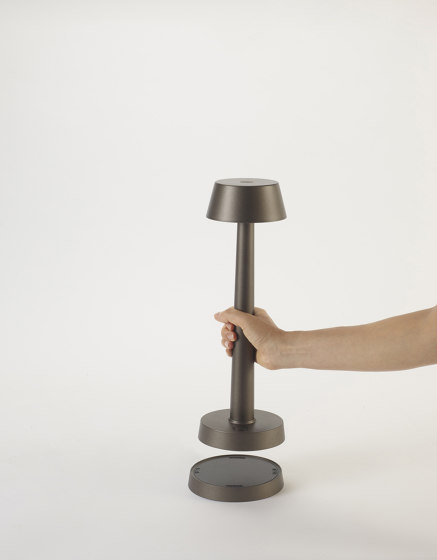Will o' wisp portable table lamp | Luminaires de table | Promemoria