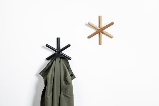 Logs New Coat Hanger | Ganchos simples | TON A.S.