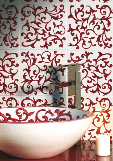 Fiori Scuri Ieranto Rosso | Carrelage céramique | Ceramica Francesco De Maio