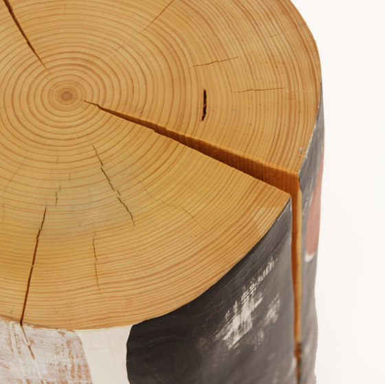 Alexandre HandPainted Log Table | Tables d'appoint | Pfeifer Studio