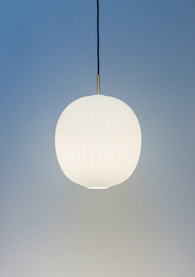 gangkofner Edition 
bergamo opal white | Suspended lights | Mawa Design