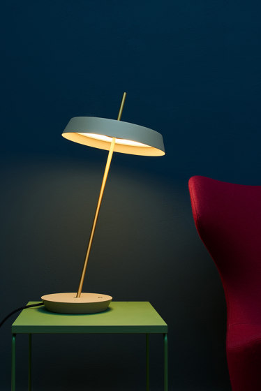 giro Edition beige | Lámparas de sobremesa | Mawa Design