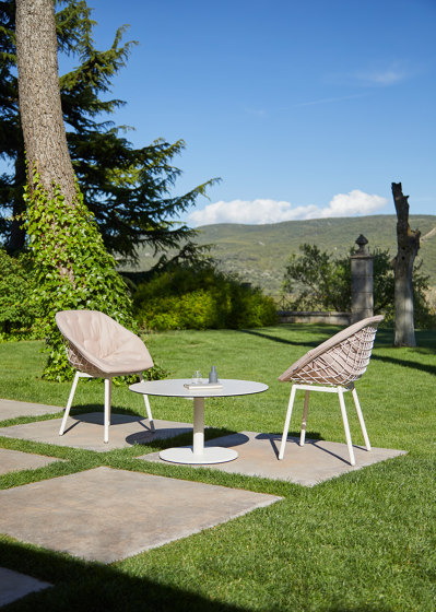 Canasta with cover | Chairs | Musola
