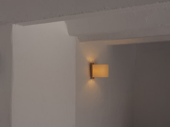 TMM corto | Wall Lamp | Lampade parete | Santa & Cole