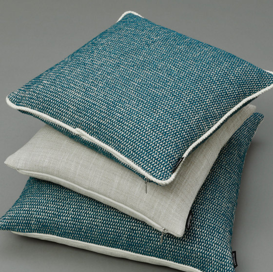 Crochet ebony |50x50| | Cushions | Manufaktur Kissenliebe