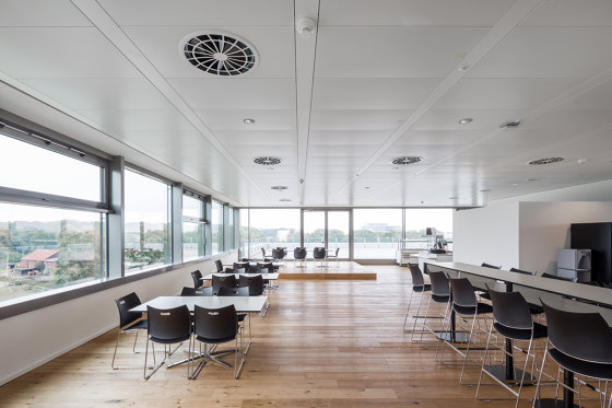 Chilled Metall Ceiling A11 | Plafonds climatiques | Barcol-Air