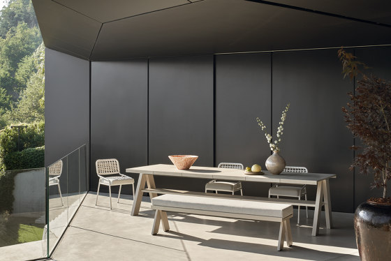 Joi Open Air bench | Bancos | Meridiani