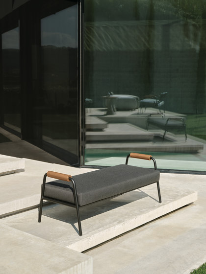 Zoe Wood Open Air bench | Benches | Meridiani