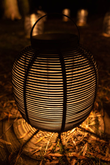 Tika lantern steel base | Lampade outdoor pavimento | Vincent Sheppard