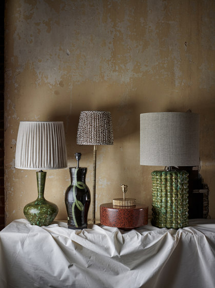 Husk | Ceramic Husk Lamp | Lámparas de sobremesa | Porta Romana