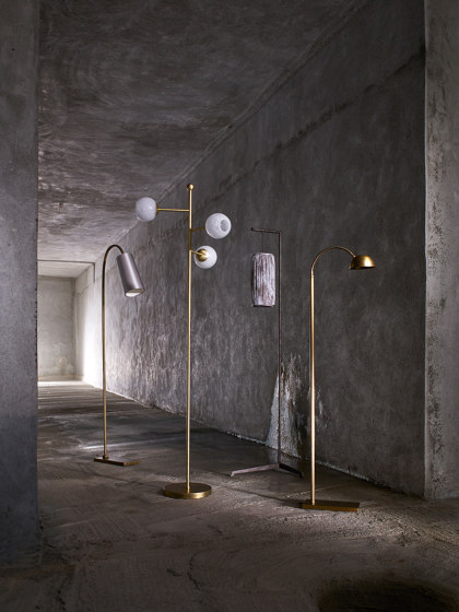 Willow Bathroom Wall Light | Wandleuchten | Porta Romana