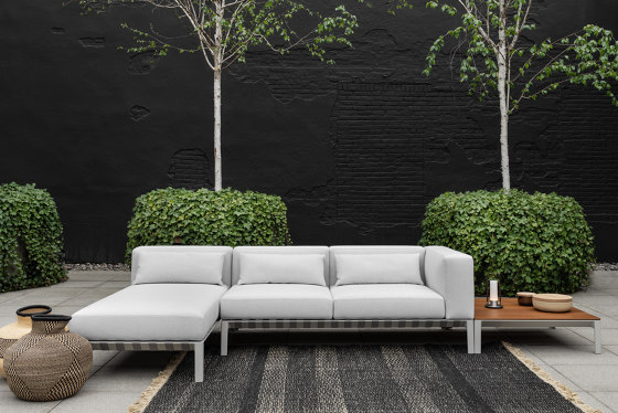 Outdoor Able Sofa | Sofas | Bensen