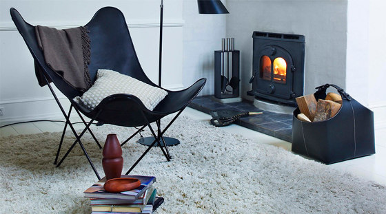 Pampa Mariposa Butterfly Chair Oak Black Frame | Armchairs | Cuero Design