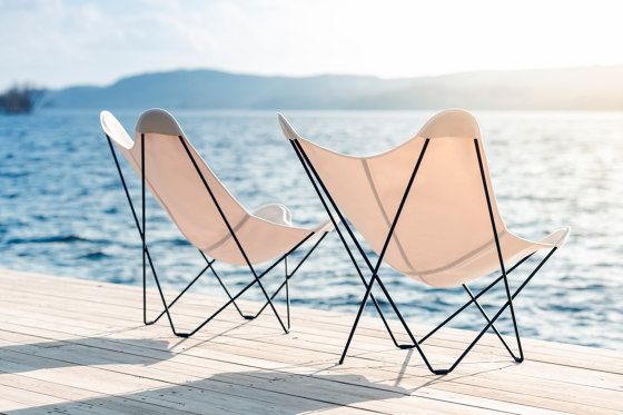 Sunshine Mariposa Butterfly Chair Oyster Black Frame | Sessel | Cuero Design