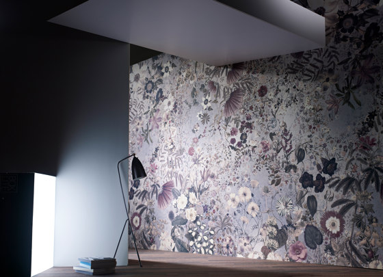 Poppy Motezuma | Revestimientos de paredes / papeles pintados | Jakob Schlaepfer