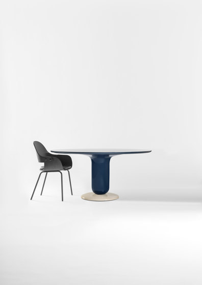 Showtime chair - sled base | Chairs | BD Barcelona