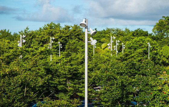 Arne indirect lighting pole application by URBIDERMIS SANTA & COLE