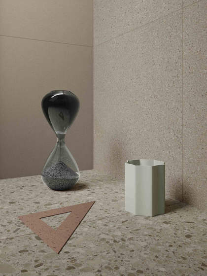 CementMix 60x60 Cementmix Basic Tile Flake Dark Greige R10A | Ceramic tiles | VitrA Bathrooms