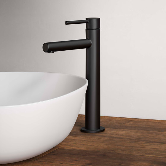 Compact Basin Mixer | Robinetterie pour lavabo | VitrA Bathrooms