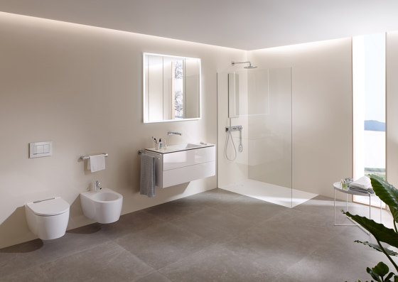 Floor-even shower solutions | Shower channel CleanLine80 champagne | Caniveaux de douche | Geberit