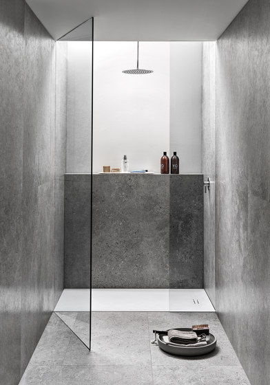 Floor-even shower solutions | Shower channel CleanLine80 champagne | Linear drains | Geberit