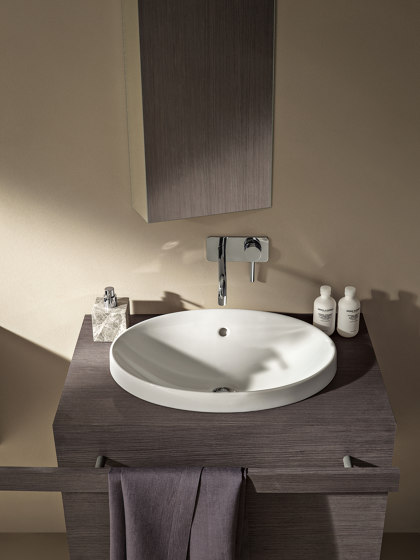 VariForm | countertop washbasin elliptic with tap hole bench | Lavabos | Geberit