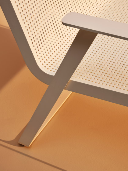 Makemake | Armrest Chair (Teak) | Stühle | Terraforma