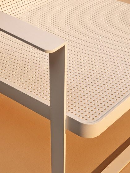 Makemake | Stool (Aluminium) | Bar stools | Terraforma