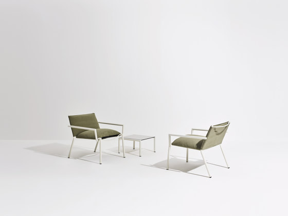 Eleven | Armrest Lounge Chair (Upholstered) | Sessel | Terraforma