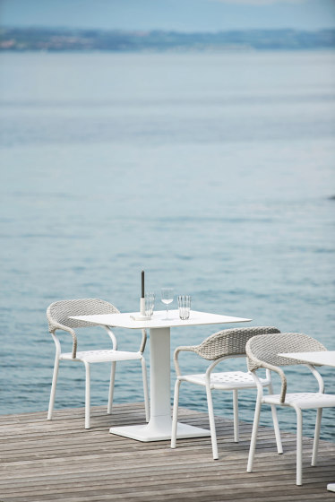 Plinto Sit & Eat | Ensembles table et chaises | Varaschin