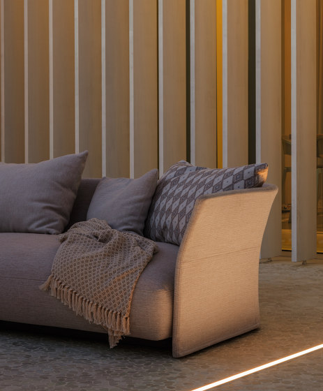 Cliff | Sofa lounge dx schienale tessuto | Elementi sedute componibili | Talenti