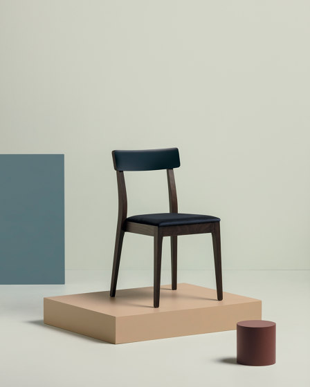 INGA Stackable Chair 1.04.I | Chairs | Cantarutti