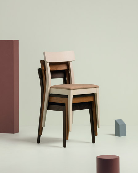 INGA Stackable Chair 1.03.I | Chaises | Cantarutti