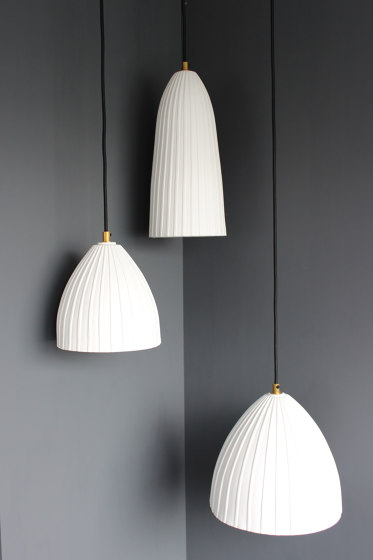 Rushton Tall Pendant White | Lámparas de suspensión | Lyngard