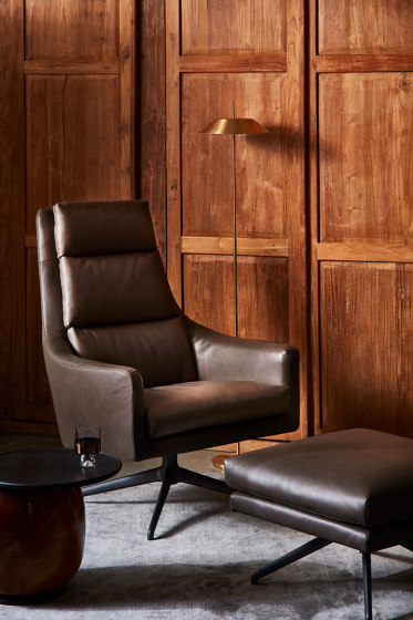 Bel Air Swivel Chair | Poltrone | Linteloo