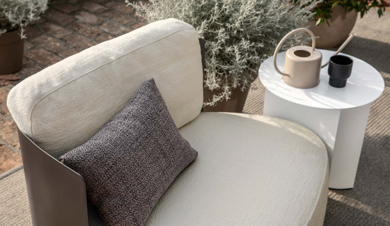 Pierre Shell Armchair Outdoor | Armchairs | Flou