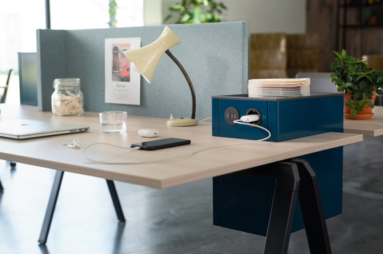 yuno office | Contract tables | Wiesner-Hager