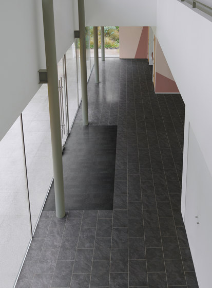 Entryway - Recoarse | Bypass Black | Carpet tiles | Amtico