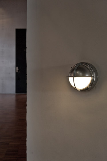 Skot Aplique | Lámparas exteriores de pared | Louis Poulsen
