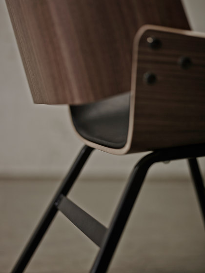 Shell Chair Leather Seat | Chairs | Rex Kralj
