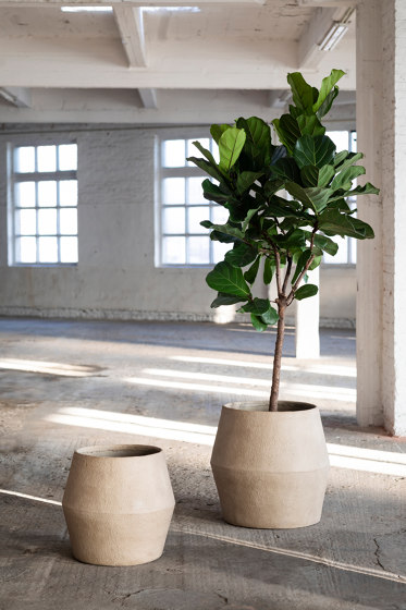 Construct Flower Pot L Beige | Vasi piante | Serax