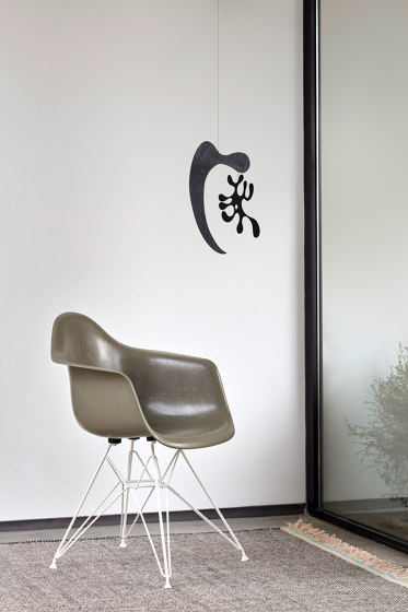 Eames Fiberglass Armchair DAW | Chairs | Vitra