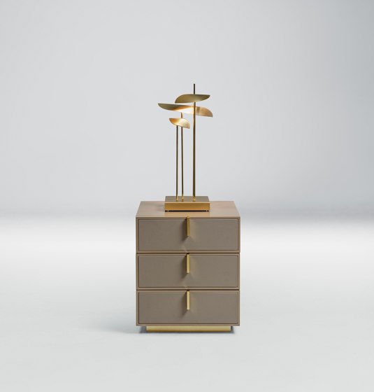 Fine collection bedside table | Tables de chevet | Paolo Castelli