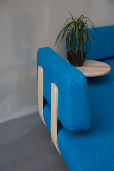 Linko 01+table | Sofas | Inno