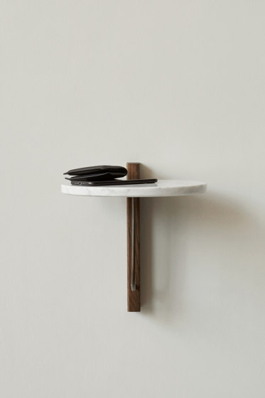 Corbel Shelf, Medium | Regale | Audo Copenhagen