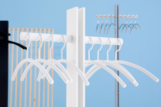 Chrome coat hanger | Grucce | Cascando