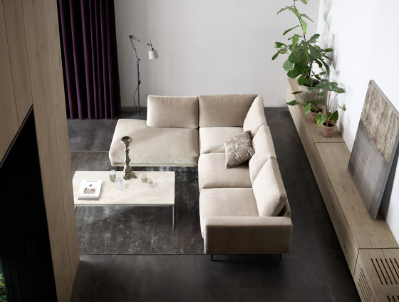 Carlton Sofa with resting unit | Sofás | BoConcept