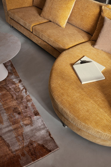 Indivi Sofa with resting unit | Sofas | BoConcept
